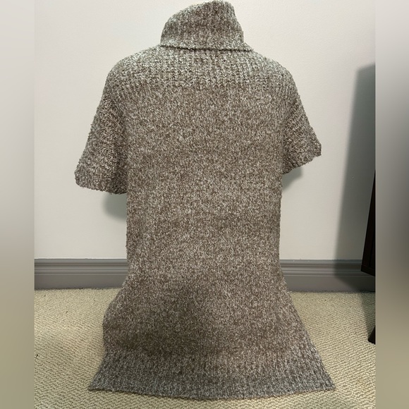 2/$20❤️- SWEATER | Women’s George sweater size small - Picture 2 of 4